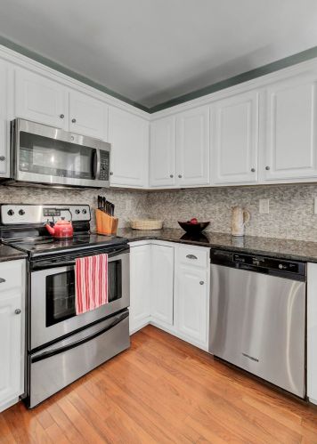 287 Mount Royall Dr, Mount Pleasant SC  29464-6276 exterior