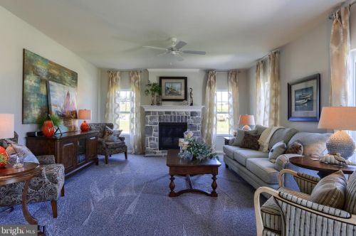 14 Danbury Dr, Navy Sup Dpt, PA 17050-7999