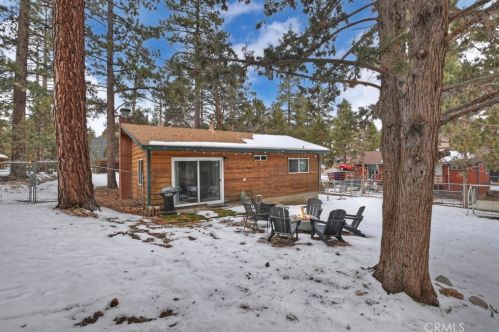 332 Brewer Way, Big Bear City CA  92314-9529 exterior