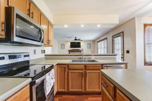 6205 Harvest St, Springfield OH  45502-7536 exterior