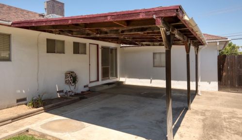 652 North St, Manteca CA 95336-4831 exterior