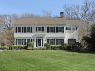 17 Dialstone Ln, Riverside CT  06878-1701 exterior