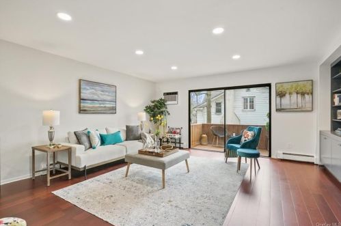 57 Hudson View Hl, Crotonville NY  10562-3329 exterior