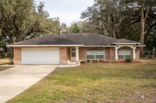 1082 Wisconsin Ave, Orange City, FL 32763-4332