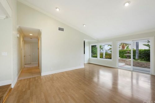 1024 Aspenwood Cir, Anaheim CA  92807-5014 exterior