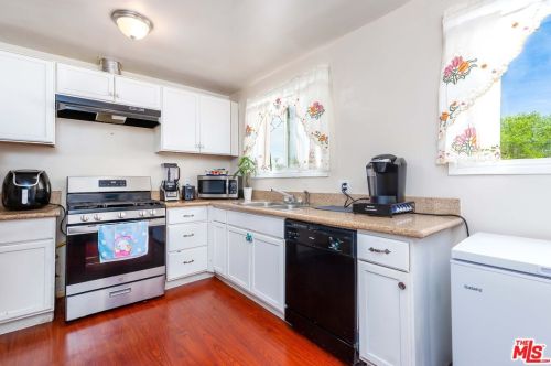 44025 Date Ave, Lancaster CA  93534-4425 exterior