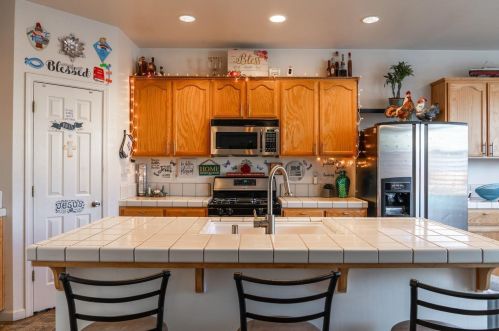 5812 Homewood Way, Riverbank CA  95367-9550 exterior