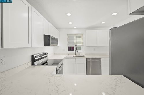 349 Pantano Cir, Pacheco CA  94553-5636 exterior