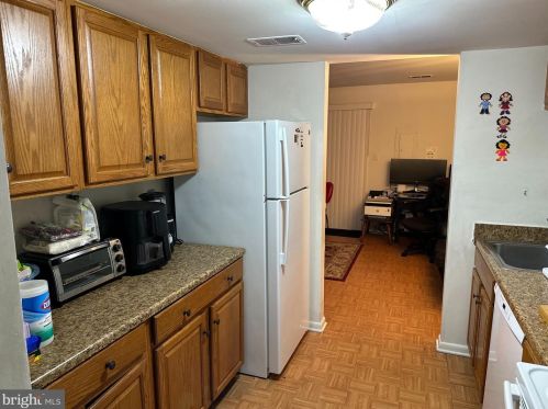 1337 Springtide Pl, Herndon, VA 20170-4209