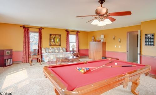 25 Martingale Dr, Wantage NJ  07461-2857 exterior