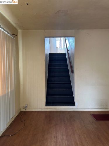7856 Garfield Ave, Oakland, CA 94605-3200