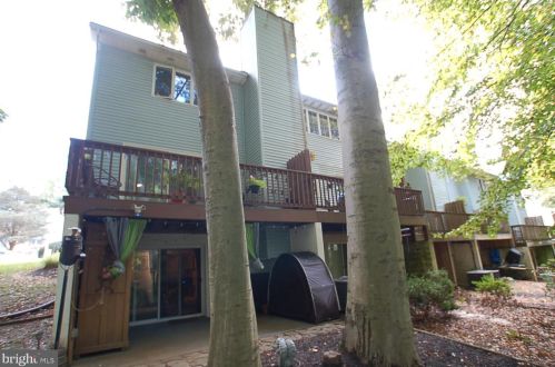 4825 Weatherhill Dr, Wilmington DE  19808-4376 exterior