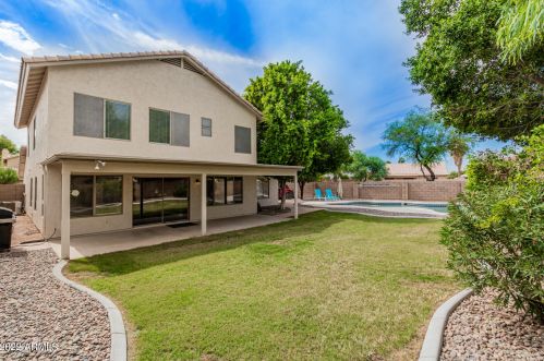 1810 Tremaine Ave, Gilbert AZ 85234-7612 exterior