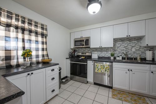 741 Sara Ln, Verona PA  15147-2636 exterior