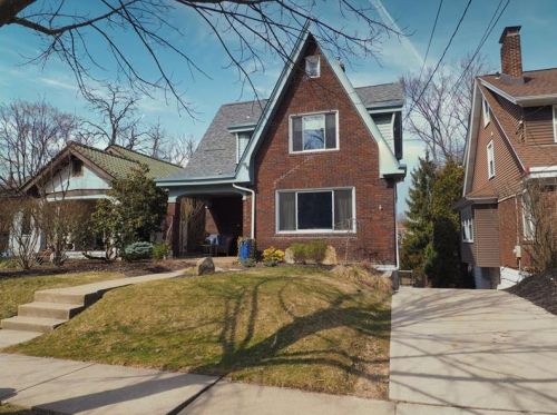 270 Baywood Ave, Pittsburgh, PA 15228-1310