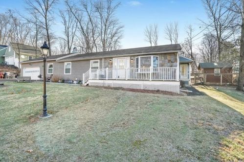 14 Lynn St, Warwick, NY 10990-1233
