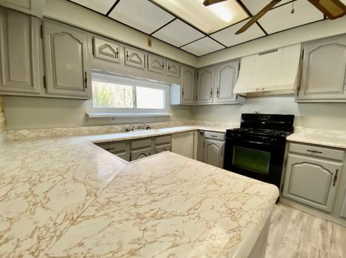 2194 Pauline Ave, Pittsburgh PA  15216-3517 exterior