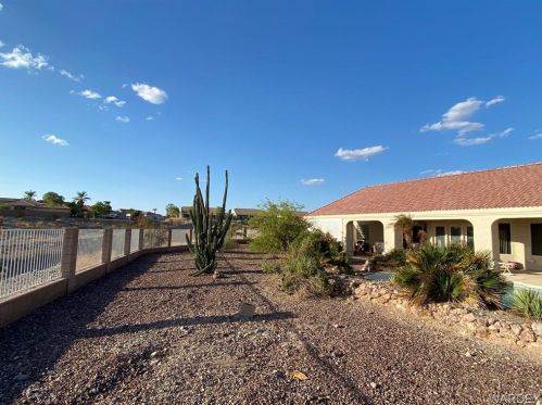 2501 Whispering Ridge Dr, Bullhead City AZ  86442-8686 exterior