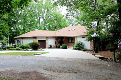 11 Littlemore Ter, Crossville, TN 38558-6928