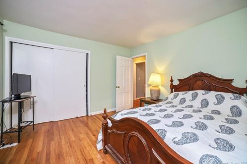 646 Branchville Rd, Ridgefield CT  06877-6128 exterior