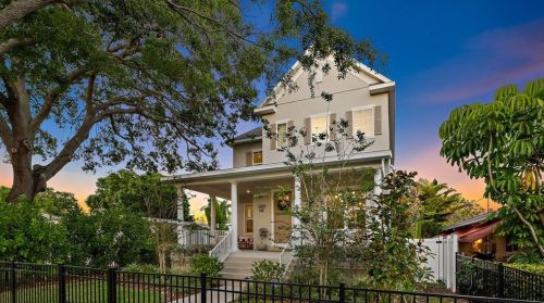 2819 1st St, Saint Petersburg, FL 33704-2918