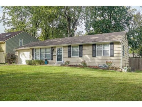 5408 Outlook St, Shawnee Mission KS  66202-1916 exterior