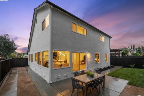 275 Clearpark Cir, San Jose CA exterior