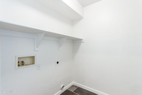 1342 Dunbar Dr, Phoenix AZ 85041-6151 exterior