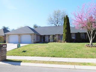 823 Somerset Dr, Maryville, TN 37803-7725