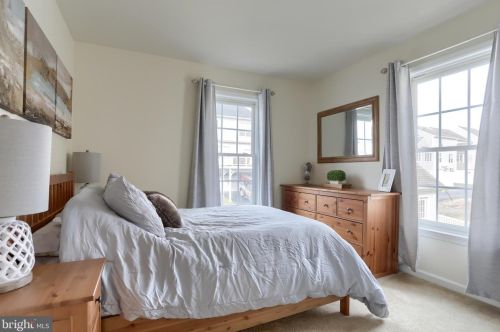 302 Witwer Way, Mount Joy PA  17552-1162 exterior