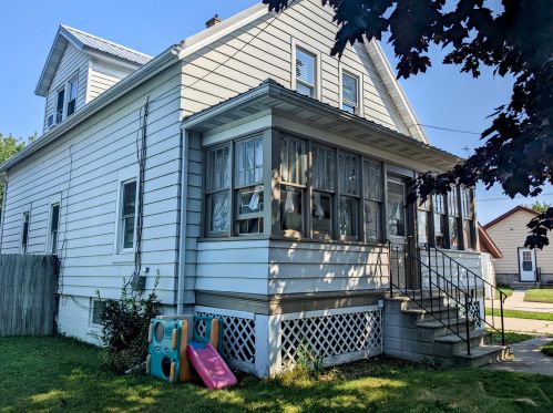 1110 24th St, Two Rivers WI  54241-2415 exterior