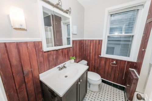 3285 Bartlett Ave, Milwaukee WI 53211-3024 exterior