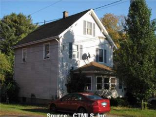 81 Lyness St, Manchester, CT 06040-4819