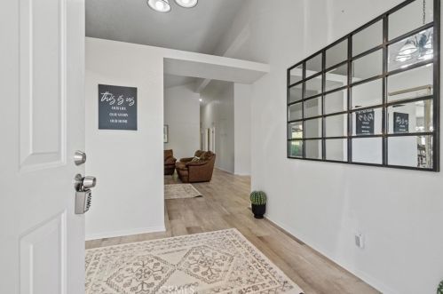 20077 Summit View Ct, Santa Clarita CA  91351-5709 exterior
