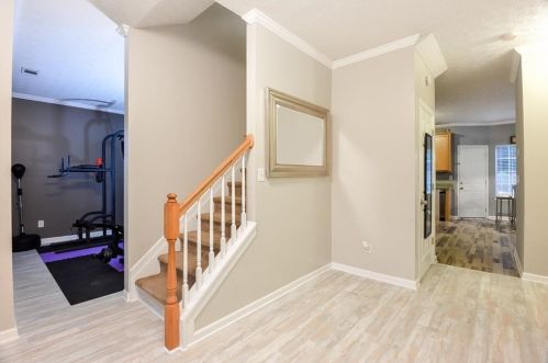 1029 Ashton Oak Cir, Stone Mountain GA  30083-5170 exterior