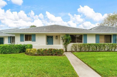 809 Club Dr, West Palm Beach, FL 33418-7055