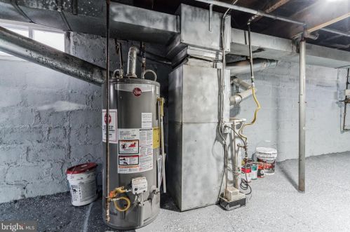 212 Broadway, Gloucester NJ  08030-1103 exterior