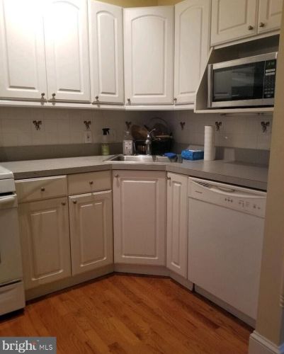 33 Maple St, Princeton NJ  08542-3850 exterior