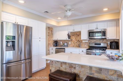 156 Cliff Rd, Bricktown, NJ 08724-4708