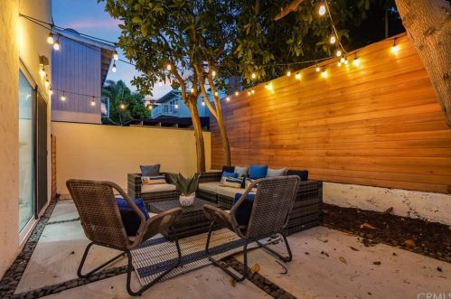 1815 Stanford Ave, Redondo Beach CA  90278-2743 exterior