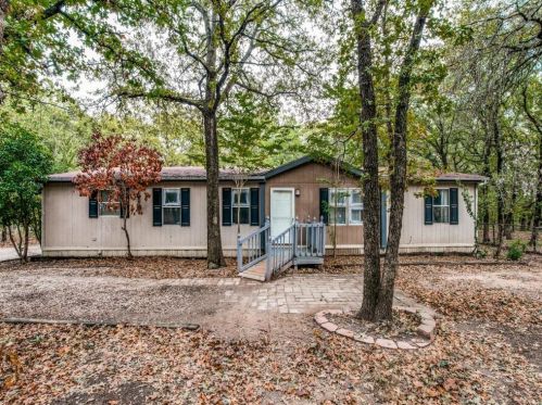 206 Finneyoaks Ln, Weatherford, TX 76085-3868