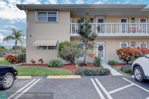 2121 1st Ct, Boynton Beach, FL 33435-2908