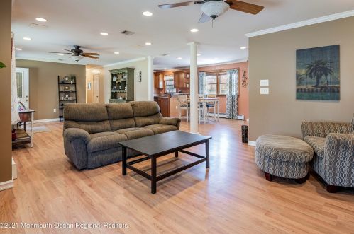 1229 Sylvania Pl, Lacey NJ  08731-4440 exterior