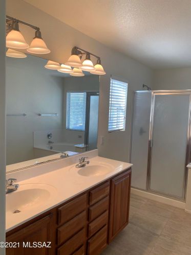 8167 Eagle Heart Ct, Tucson AZ  85757-1655 exterior