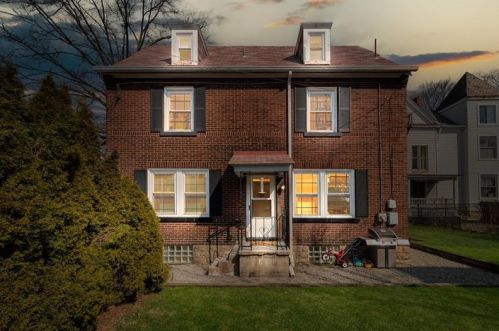 310 Coal St, Pittsburgh, PA 15221-3527