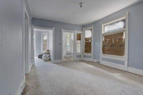 2443 Oakland Ave, Milwaukee WI  53211-4335 exterior