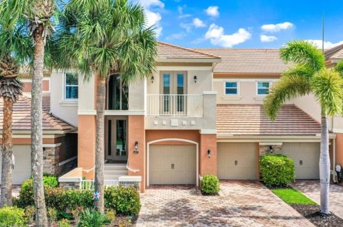 9212 Quartz Ln, Naples, FL 34120-4877