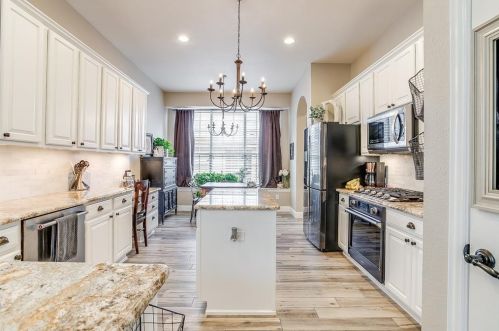 3133 Myrtice Dr, Lewisville TX  75022-0968 exterior