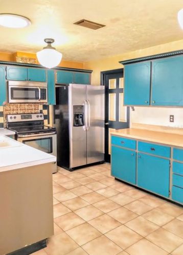 3719 Floramar Ter, New Port Richey FL  34652-3100 exterior