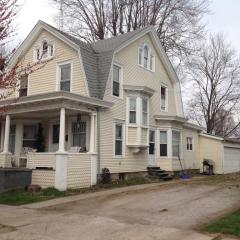 220 Grove Ave, Sugar Grove Lake, OH 44833-2514